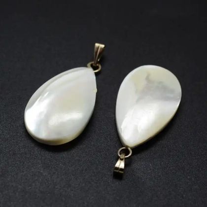 1 Медальон от седеф с месингов обков сребрист цвят 27x15x3мм