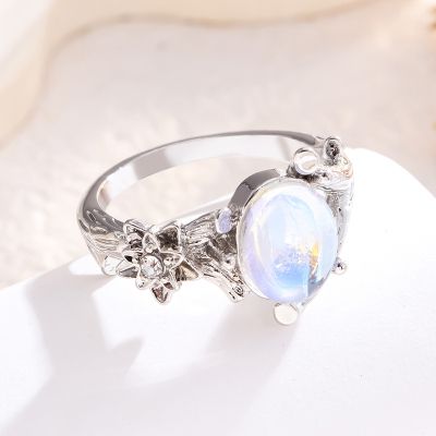 2 Дамски метален пръстен и естествен лунен камък