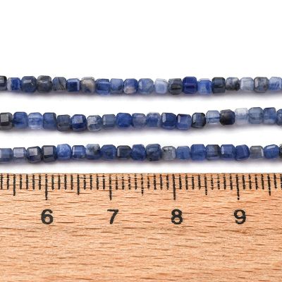 5 Содалит мъниста с кубична форма и размер 2.5мм - размер