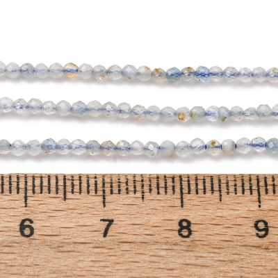 5 Аквамарин 2 мм фасетирани – близък план,  линия